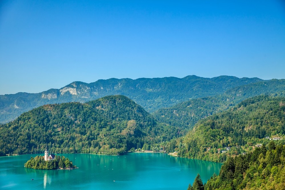 Discover Paradise: Nainital Tour Packages Tailored to Your Dreams